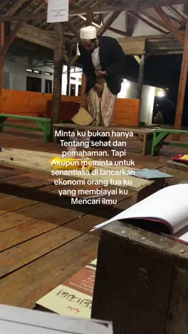 Karena banyak sekali santri yang putus bukan karena ia tak mau lagi mengaji, hanya saja karena ada paktor lain salah satu nya ekonomi #dalwahislam #dakwahtiktok #santripondok #pondokpesantren #santri 