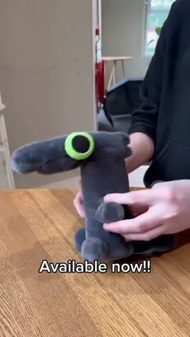 everyone wants a plushie!  #fyp #httyd #dancingdragon #toothless #dancingtoothless #casvandepol #dancingdragonmeme #plushies #dancingtoothlessmeme 