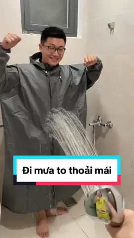Áo mưa khoá kéo trước tiện lợi dễ mặc, thiết kế không xẻ tà che chắn tốt nên đi mưa to thoải mái không lo bị ướt nha anh chị ơi, đợt này có trợ giá chỉ hơn 100 cành anh chị tranh thủ săn nha vào mùa mưa rồi ạ #aomua #aomuabo #xuhuong 