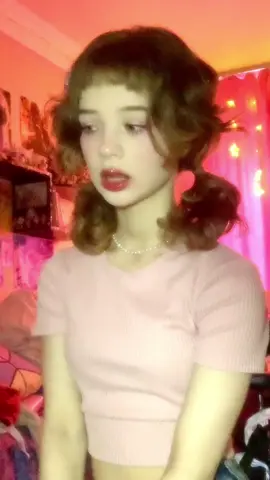 обожнюю цю частинку і голос Каті 😭😭🫧🎀