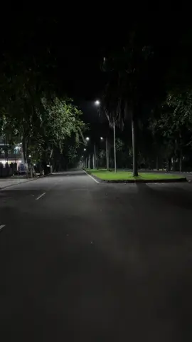 Merencanakan yang indah namun tak bisa di selaraskan dengan kehidupan #malam #nightride #kawasankscilegon #jalanan #abcxyz 
