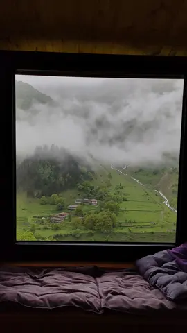 Ბინდისფერი გუდამაყრიდან... 🌧️🌫️Კოტეჯი კიდე. Kide #ამბავიმთიდან #ცხოვრებამთაში #გუდამაყარი 