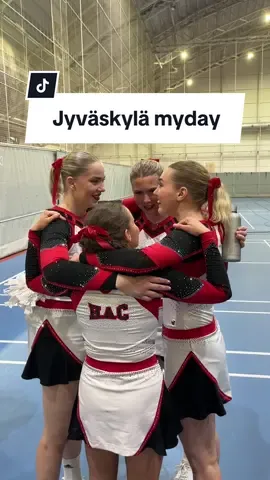 Sori mun puhe on vähän sössötystä, kun en oo tottunu kiskoihin jotka mul on nyt viel pari viikkoo🥹🥺 Mut kiva päivä😍 #myday #kisat #cosmiccheercup 