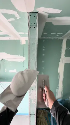 Trockenbau Spachteln Eckschutz Q1 #florihamburg #foryou #fypシ #fypシ゚viral #foryoupage #fyp #malermeister #viraltiktok #fürdich #drywall #fyppppppppppppppppppppppp #fyppppppppppppppppppppp #spachteln #spass #hamburg #tiktokdeutschland 