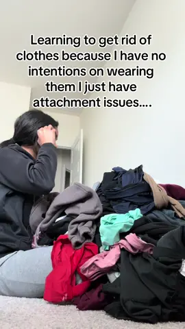 Learning how to get rid of things out of my life that no longer serve me day by day. #nolongerservesme #lettinggo #fy #attachmentissues #attachmentstyle #clothes #healing 