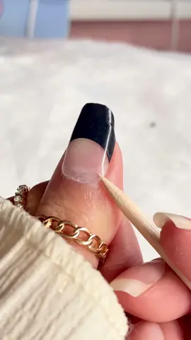 Try these Gel Nail Stickers if you struggle with NAIL BITING 💖 They protect and grow out long healthy nails after 3 weeks ✨ Link in BIO !! #gelnail #gelnailsticker #winternail #nailday #acrylicnails #nailinspo #gelnails 