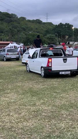 Akukwazi ke eshethini 👔😅#SAMA28 #umdlalowamanzi🥛 #np200stance #carloves🚘 #np200gang #standceclub #lumezi #031 #parkoff 