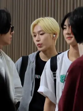 prince blonde sunoo kim #sunoo #enhypen #airport 