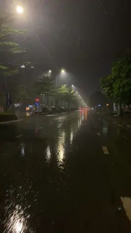 em đâu nào biết, anh vẫn luôn ở đây.. #xđ 