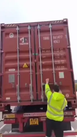 Titip barang? Pindahan kos? Butuh jasa packing? titipdulu.mlg solusinya! 🌟 Yuk follow akun kami untuk layanan praktis dan terpercaya.  #pindahankos #packing #Malang