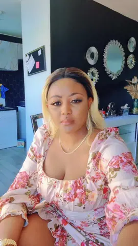 papa Hervé ou rien #goloise👑❤🥰🇨🇩🇨🇭 #goloise👑❤🥰🇨🇩🇨🇭 #cotedivoire🇨🇮 #adidasarenaferregola❤️🇨🇩 @Ferre Gola 