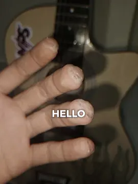 KONDISI APAPUN BENDA MATI INI TETAPLAH PEMENANGNYA 🎸🔥(Tapi ini bukan tentang gitar)  #fypシ #xybca #latihanpemula #belajargitar #belajarkuncigitar #chordgitarmudah #chordgitar #chords #chord #tutorial #latihan #guitarist #tutorialchordgitar #gitar #capcut #trending #trendingsong 