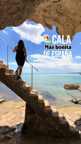 🏖️Una de las calas más bonitas de Tarragona😍 (GUÁRDALO 🔒) Tienes dos manera de llegar: 1️⃣ Desde el 🅿️ Punta Àliga en la urbanización Àliga en Atmella de Mar (10 min🚶) 2️⃣ Desde el 🅿️ de l’Estany Podrit recorriendo un tramo del Camí de Ronda que va desde L’Ametlla de Mar a Perelló-Mar (50min🚶) tramo fácil para toda la familia. 📍🪜Las escaleras para bajar se encuentran antes de llegar a l’Illot de l’Àliga Durante este tramo de Camí de Ronda os encontraréis trincheras y nidos de ametralladoras de la Guerra Civil Española  🚯No olvides llevarte toda la basura que generes 🌱 #tarragona #camideronda #ametllademar #rutasfaciles #cataluña #catalunya #calas #playas #excursion #planes #viaje #bestplacestogo #traveltiktok #parati #españa 