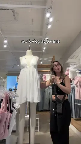 why did i say busy that many times #garageclothing #iweargarage #garagestylecrew #foryoupage #fyp #workingatgarage #workingretail #retail 