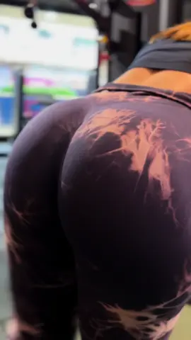 Buscando el 🍑😂 @anafrancha en instagram #GymTok #humor #ponmeenparati 