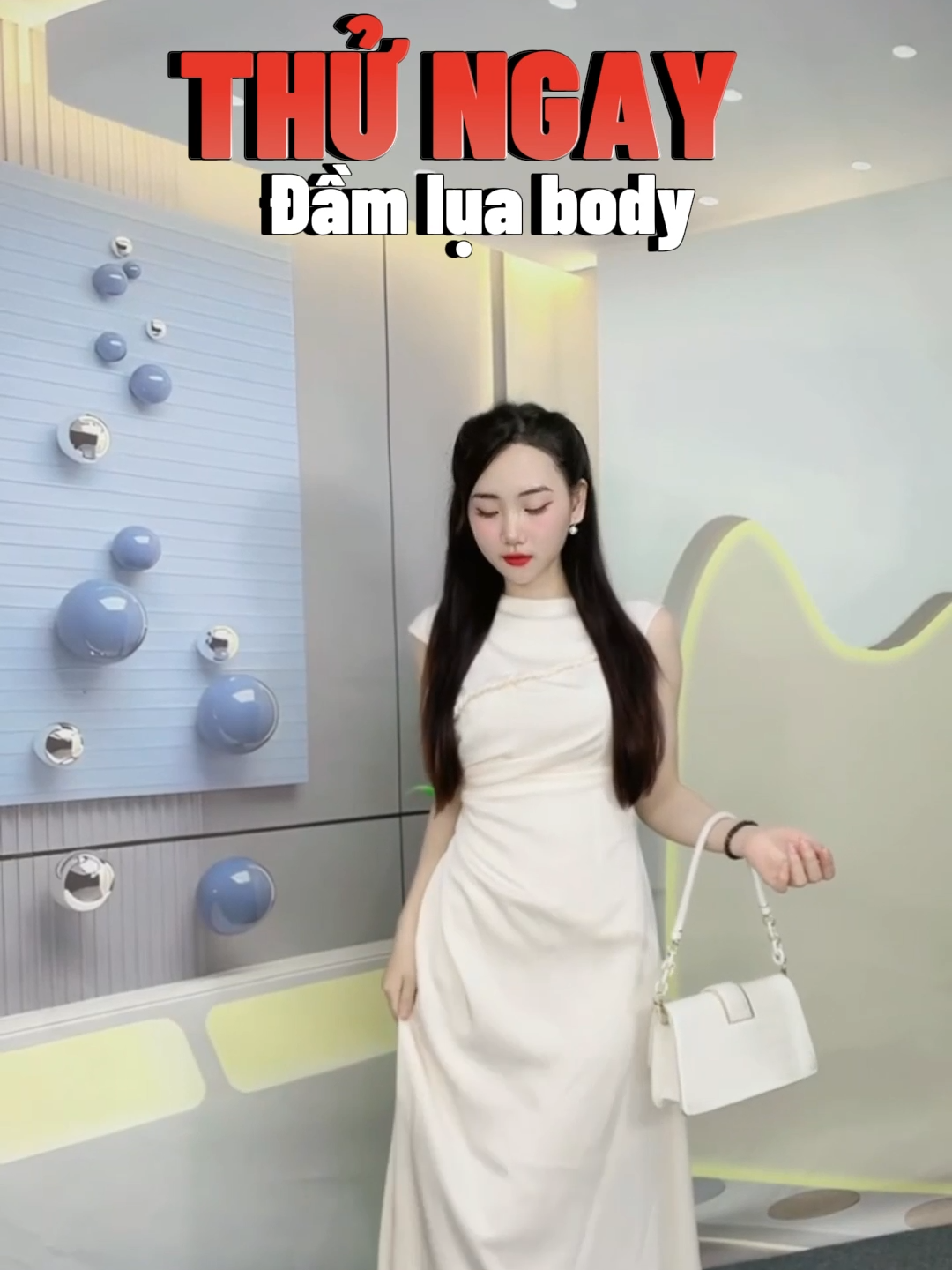 Đầm lụa mặc thì siêu sang chảnh nhé ạ. #đầm_xinh #đầm #đầmdựtiệc #váycưới #váyxinh #váy #xuhuong2024