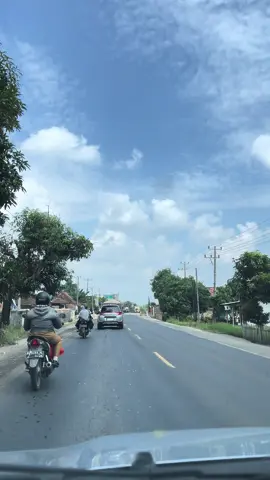 Hi tegineneng tugu keris