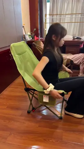 Nghỉ ngơi luôn tại chỗ quá tiện Ghế nằm xếp gấp gọn, ghế nằm gấp gọn văn phòng, dễ dàng di chuyển #ghegapgon #ghevanphong #ghenguvanphong #ghếthưgiãn 