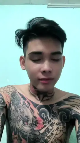 Có người anh Campuchia nói câu làm tôi nhớ quài luôn kk.   