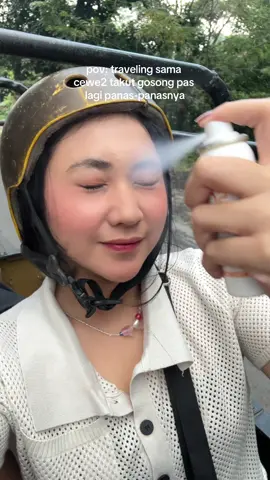asli sunscreen mist ky gini ngebantu bgt bgt bgt kalo lagi liburan😭🫶🏻