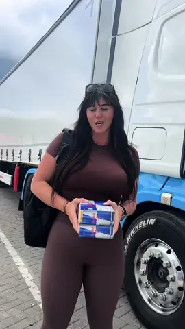 First night done in France 🇫🇷 on to the Italian border today ✌️@David.cr126  #truckergirl850 #truckergirl #trucks #truckersoftiktok #trucking #scania 