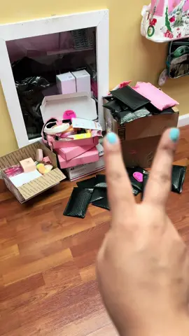 Thank you all for all the support , i appreciate each and every one of you 🫶🏻🥹 #foryoupage #paratiiiiiiiiiiiiiiiiiiiiiiiiiiiiiii #ballingonabudget #makeup #girlytok #musthaves 