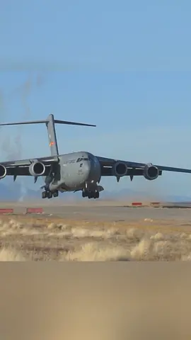 C-17 Globemaster III, strategic transport, airlift cargo aircraft #usaf #military 