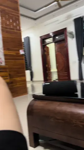 Kể ra không phải bán hàng thì cũng thích nằm nhà nghe nhạc chill chill như này