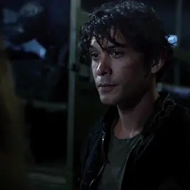 This was too funny for me, Clarke was the only one who didnt see it #the100 #the100edits #the100edit #clarkegriffin #bellamyblake #montygreen #bellarke #bellamyandclarke #bobmorley #elizataylor #annecuthbertblythe04 