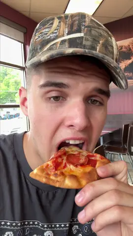 La pizza du TimHorton #pepperoni #qc #fr 