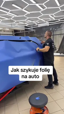 Jak docinam folię na elementy auta 😉##avery##newcolor##colorchange##carwrapping##wraping##wrapcar##wrapped##wrap##oklejanieaut##zmianakoloru##zabezpieczenielakieru##safetycar
