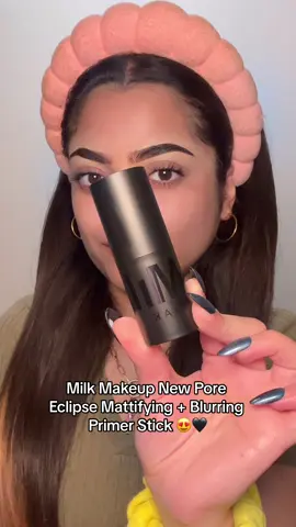 Gives you the perfect base for makeup application! Also perfect for under makeup and over makeup! 🖤 @milkmakeup #milkmakeup #milkporeeclipseprimer #milkmakeupblurstick 