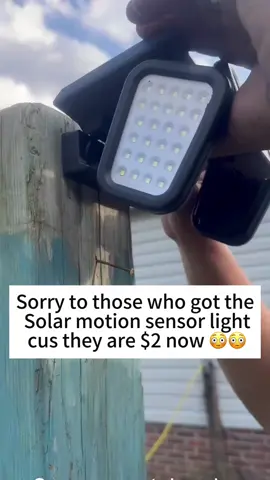 Such a goood deal!#solarmotionlight #sensorlight #solarmotionsensorlight #tiktokmademebuyit #tiktokshop #fyp #4u #foryoupage 