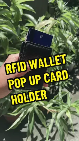 Compact design, pop up credit card holder na wallet pa! Carbon fiber design pa! So stylishh! Nasa yellow basket ko yan! #rfidwallet #carbonfiber #lightweightwallet #rfidblockingwallet #walletformen #rfidwallets #antitheftwallet 