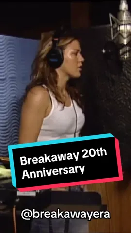 STREAM BREAKAWAY ALBUM! 20th ANNIVERSARY #kellyclarkson #throwback #fypp #2004 #behindthesehazeleyes #drluke #tkcs #breakaway #sinceubeengone #becauseofyou #thekellyclarksonshow #kellyclarksonshow @kellyclarkson @Kelly Clarkson Show 
