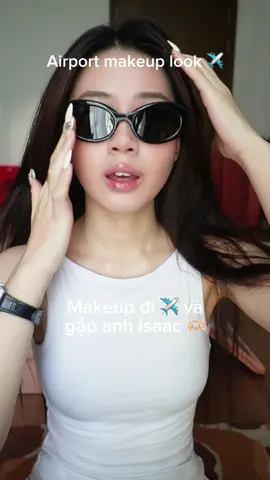 Makeup ✈️ về HN cùng mình nhaa 🫶🏻 đoán xem mình đã gặp ai nè 🥹 my favourite airport makeup 💜  #grwm #airportmakeup #lightmakeup 