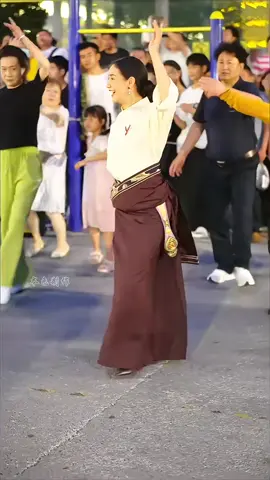 #tibetansong #viralvideotiktok #gorshey #swisslhakargorshey #dance #viralvideo #dance #music #tibet #swisstiktok🇨🇭 