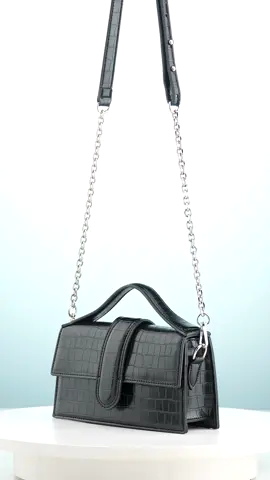 👜✨ Mùa Hè Sành Điệu Cùng Chiếc Túi Xách Mới! ✨👜 YN208 tô thêm sự tươi mới và giúp bạn trẻ trung, năng động hơn nhé! Với thiết kế tinh tế và màu sắc hợp thời trang, nó chắc chắn sẽ làm nổi bật phong cách của bạn. #YUUMY #yn208 #tuixachnu #tuixachda #tuideovai