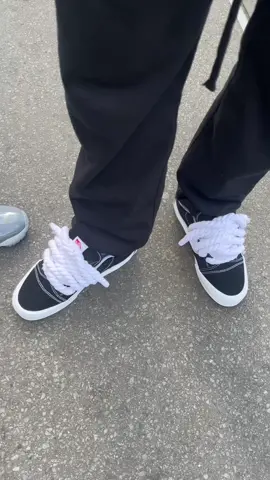 @„WEEZYY OUTTA HERE“  Rockt seine neue Vans Knu rope Laces 💫#dspshoes #4u #fypシ #fypシ゚viral🖤tiktok☆♡🦋myvideo #fypシ゚viral🖤tiktok #fürdich #foryou #goviral 