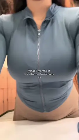 4/5 months of discipline 👏 #weightloss #weightlosstransformation #weightlosscheck #fatloss #postpartum #fypage #firstimemom #gymmotivation #GymTok #canada #usa🇺🇸 #discipline #hardwork 