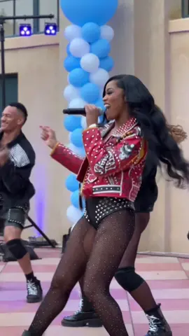 Entertainer with a capital E.. okkkk!! Ya girl is performing this summer in a few cities  so make sure you come to The Keke Palmer Experience to hear my new music and catch some vibessss #TheKekePalmerExperience Pittsburgh Pride - 5/31  WeHo Pride - 6/1  DC Pride - 6/8 & 6/9
