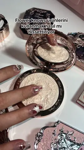 bunları bozmak biraz acı verici… #flowerknows #cbeauty #beauty #makeup #makyaj #kozmetik #kozmetikürünleri #flowerknowsgirl #flowerknowsmakeup #makeuppalette #blush #cmakeup #BeautyReview 