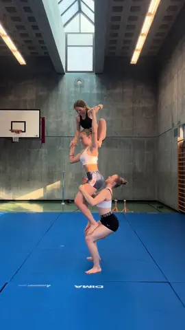 #acrobatics #gymnastics #acrogirls 