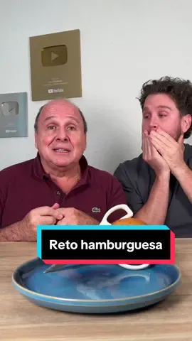 El que pierda el reto debe comerse la hamburguesa