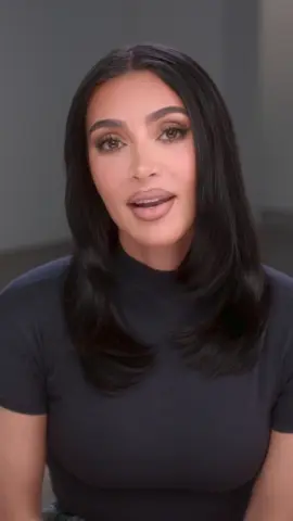 Kimberly and her iconic s*** 🫶 @kimkardashian  #gollancemoda #kimkardashian #kimk #keepingupwiththekardashians #fashionstyle #fashiongram #styleinspiration #celebrityfashion #celebrity #moment #iconic 