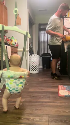 💙😂 @Matthew Estes #6monthsold #babylove #babyboy #babiesoftiktok #bigboy #moving 