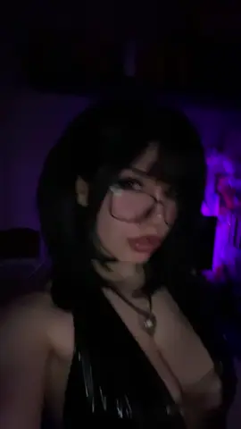 Poor alice… #foryou #foryoupage #hotgirl #gothmommy #gothgirl #mommy #hotmommy #asiangirl #fanslygirl #japanesehair #japanesegirl #fyp #aliceinborderland #alicemadnessreturns 