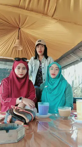 selendang biru ku sek mamael moaaassss 🤣🤣🤣💙💙💙