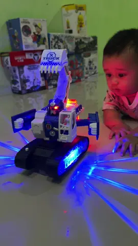 Mainan Anak2 Sekarang Keren2 Ya #mainanrobot #toddler #mainanrc #mainanalatberat #bebek 