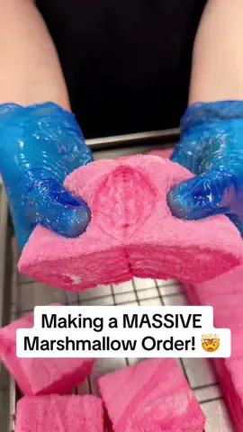 Making a MASSIVE marshmallow order! 🤯 #mashmallow #orderpacking #packanorderwithme #handmade #tiktokmademebuyit #candymaking 